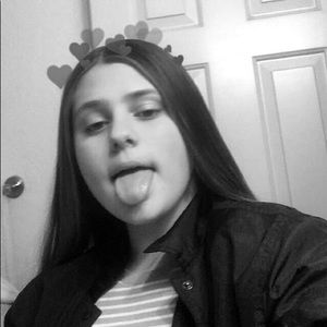 Meet your Posher, Kendra